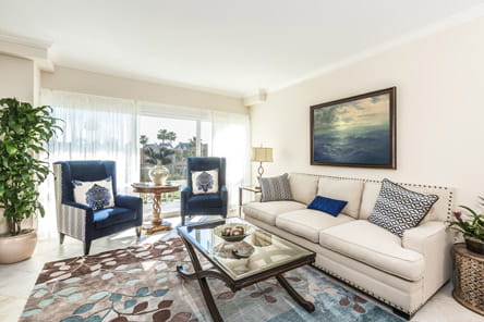 The living room of a Vi at La Jolla Village apartment.